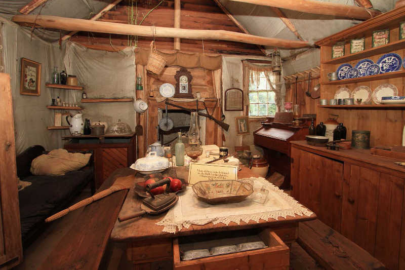 Kate’s Cottage Shop, Ned Kelly Museum and replica Kelly Homestead Photo